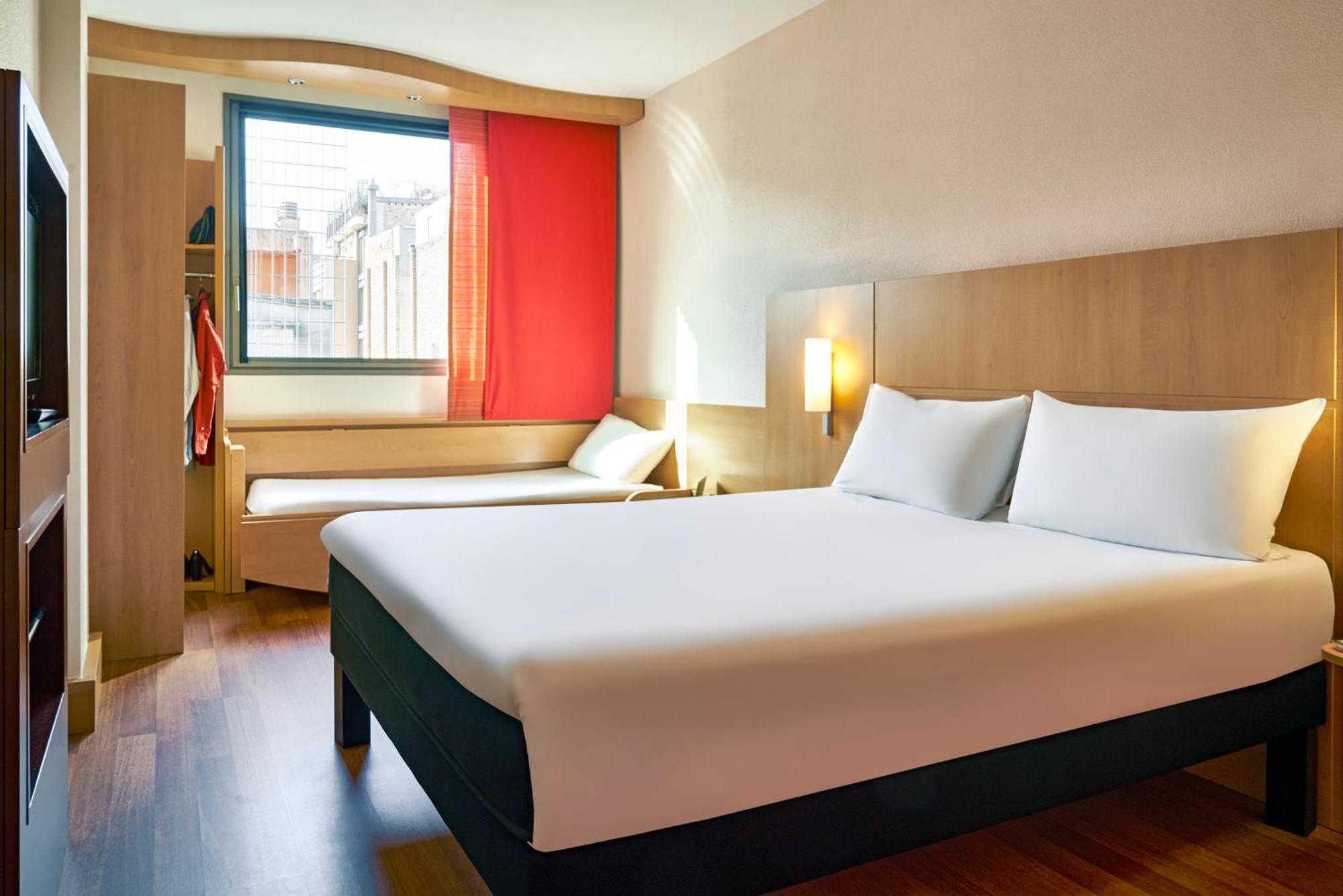 Double Room with Extra Bed,663980841:JPEG